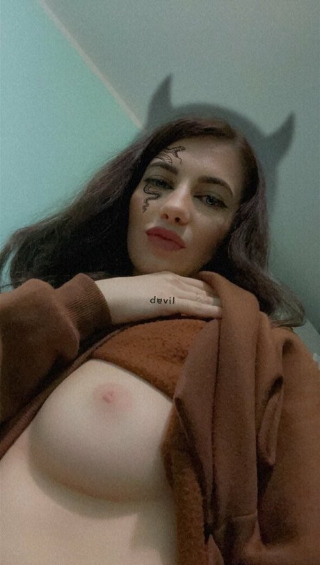 シシーオンリーファンズ 無料セクシー 写真