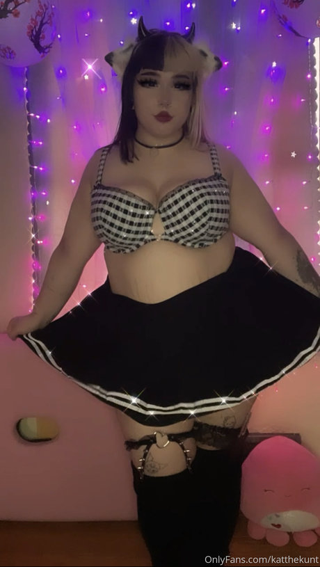 痩せたブロンドのOnlyFans 無料ヌード 写真