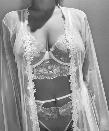 Brianna Booska ポルノスター セクシー 写真