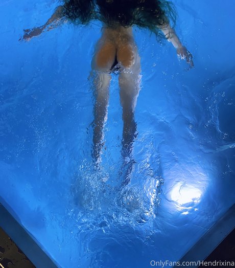 水中オンリーファン 裸 画像