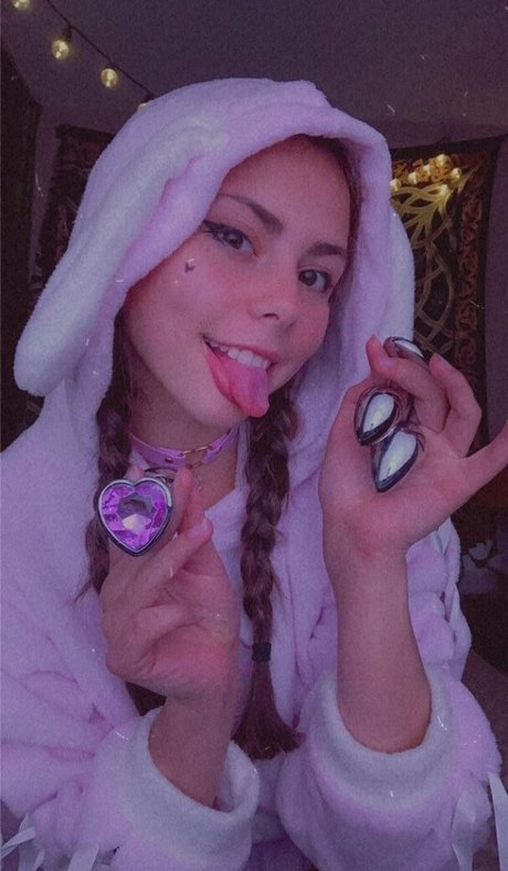 ブルネットの看護師OnlyFans セクシーヌード ギャラリー