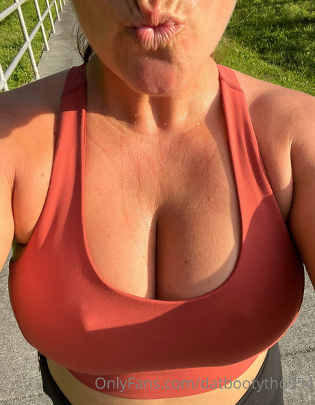 黒檀のシャワー OnlyFans 無料ポルノ 写真