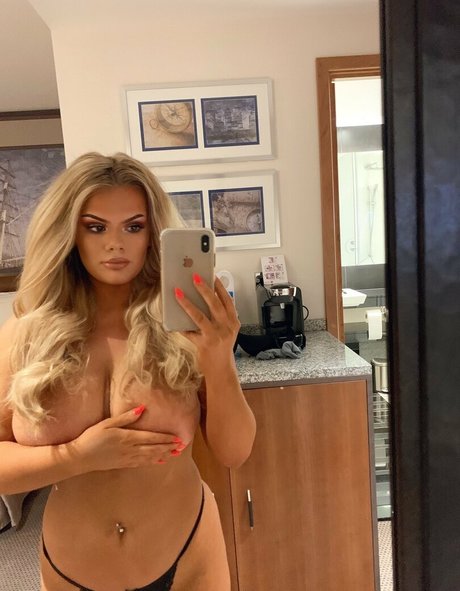 tawney jones ポルノスター 写真