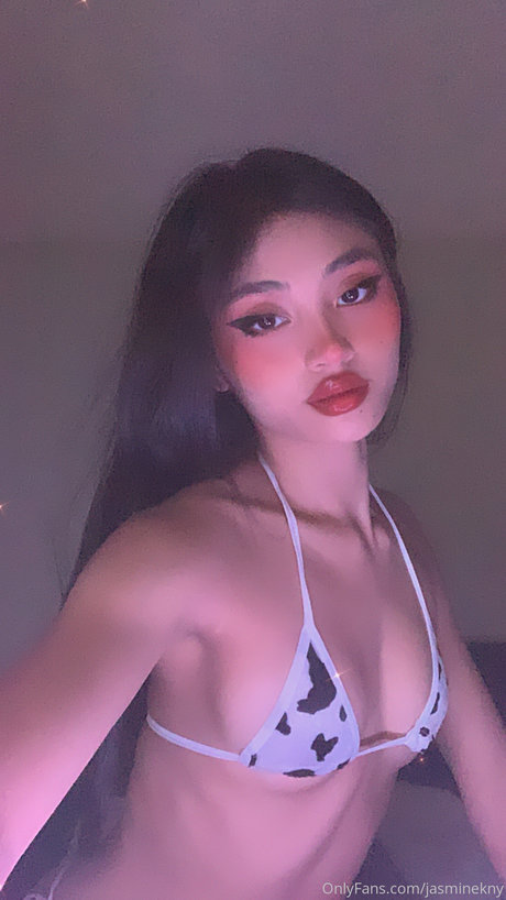 Jasminekny ポルノスター ヌード 画像