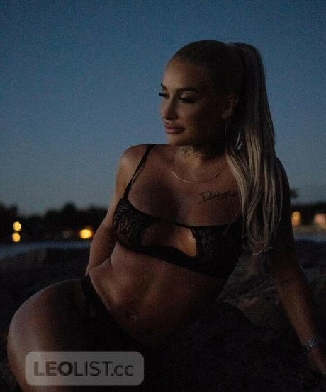 Elodie Baillargeon Roy アダルトスター 写真