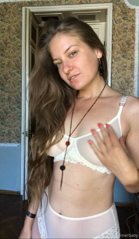 Crazy Layla 美しいモデル ギャラリー