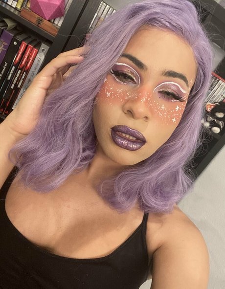 曲線美の赤毛OnlyFans ホット 写真