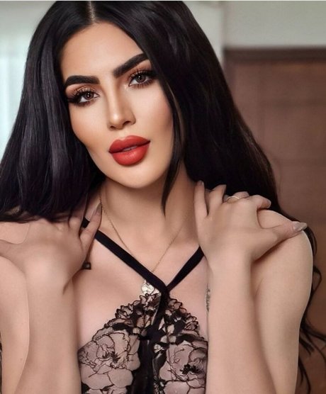 Mary Baltazar 高品質スター 写真