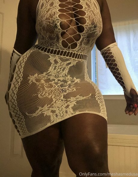 MeshasMedusa 完璧なモデル アーカイブ