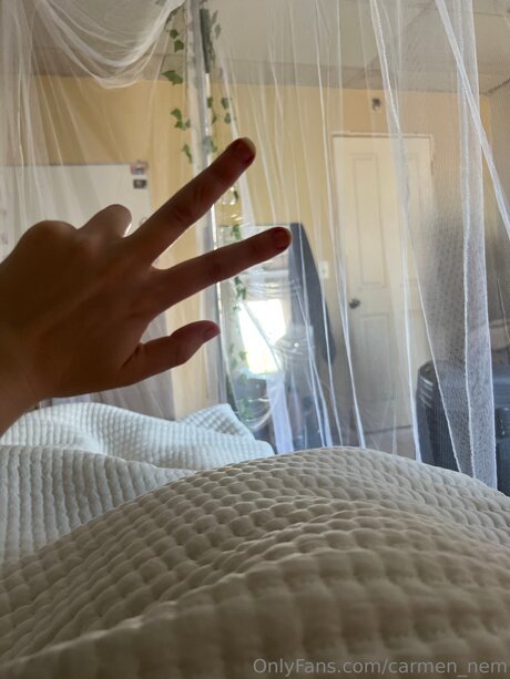 carmen nem ホットなポルノスター 写真