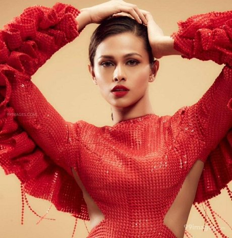 Adline Castelino ヌードモデル 写真