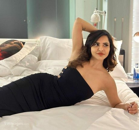 Ashu Reddy ポルノ女優 写真