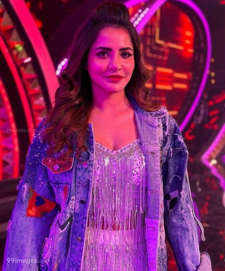 Ashu Reddy 美しいモデル 画像