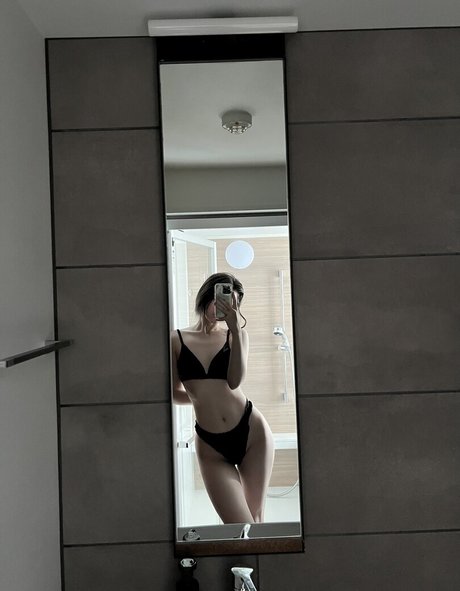 ratchetlbitchescocaina 裸のモデル 写真