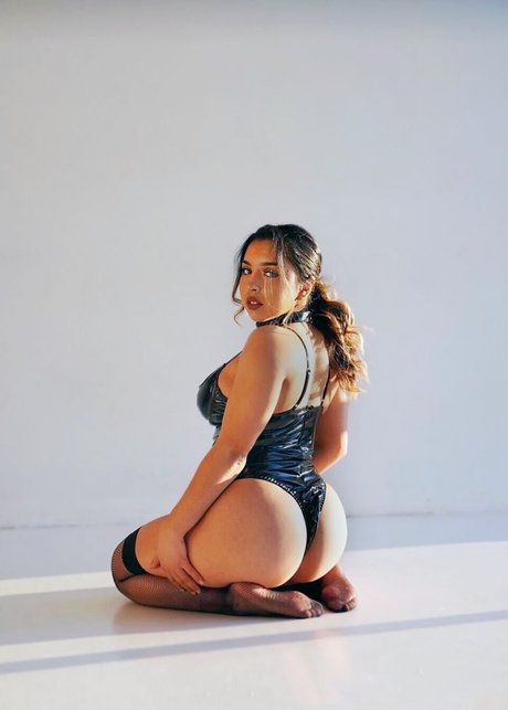 Prisymontoya セクシーモデル 画像