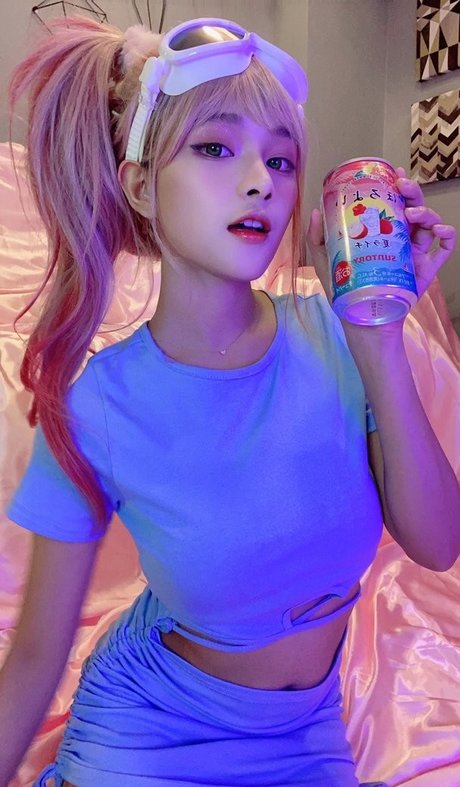 miholy ポルノスター パーフェクト 写真