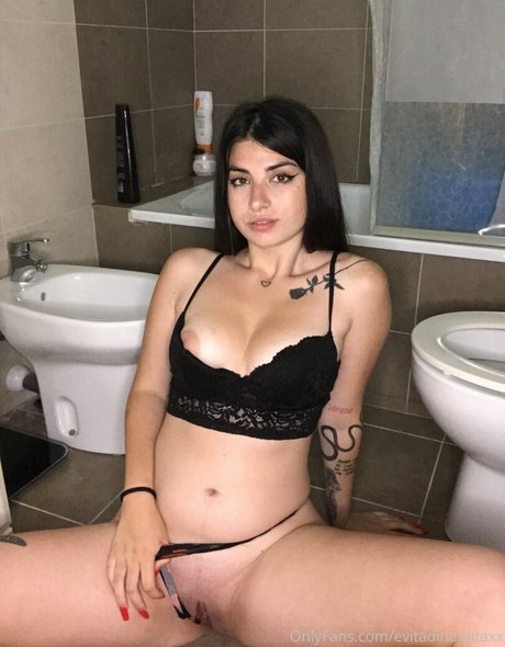 Anita Dinamitax スター ヌード アーカイブ