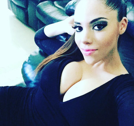 Claudia Guajardo スター xxx 写真