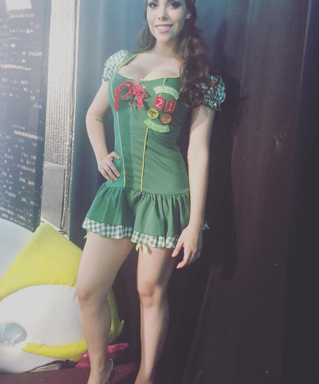 Claudia Guajardo ポルノスター セクシー ギャラリー