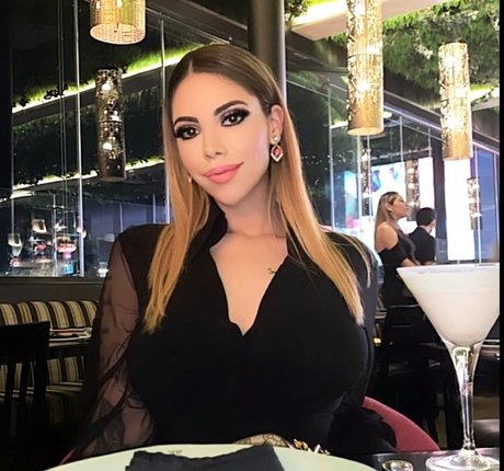 Claudia Guajardo アートポルノスター 写真