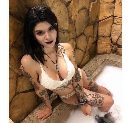 ティーンプッシーOnlyFans 美しいxxx 写真