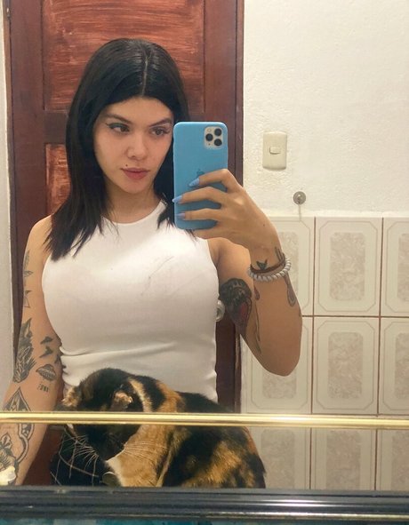 客室乗務員 OnlyFans ホット裸 写真