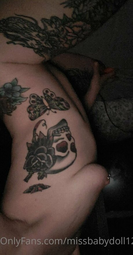 アジアの女性支配OnlyFans ポルノグラフィック 画像