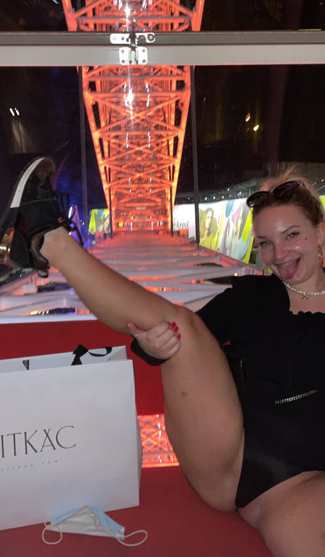 スリムな熟女OnlyFans ポルノ 画像