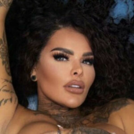 Laura Whifrey かわいいスター 写真