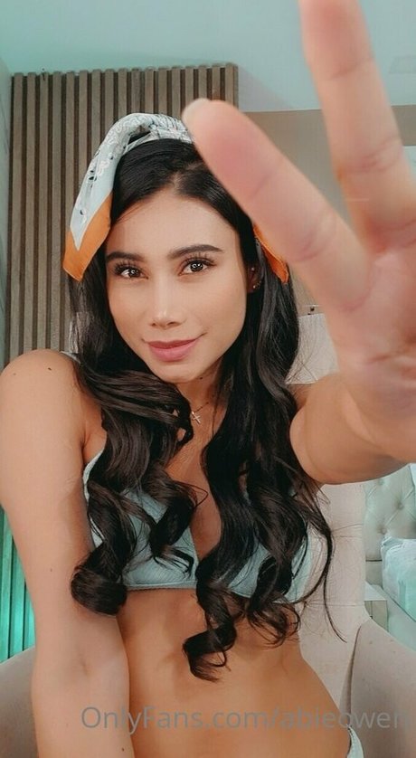 abie owen ポルノスター アート ギャラリー