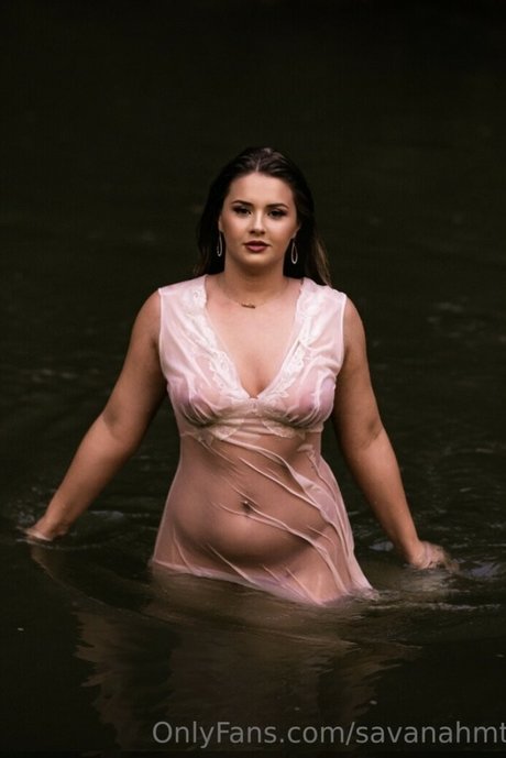 Savanah Thompson セクシー女優 写真