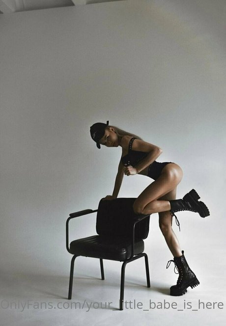 Anastasiya Timonina 美しいポルノスター 写真