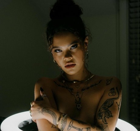 shakirareeve ヌード女優 写真