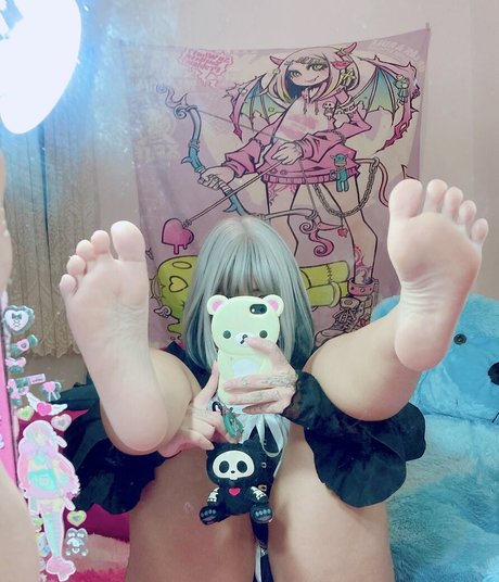 フィンドムオンリーファンズ ホット裸 写真