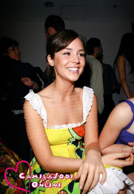 Camila Sodi HDポルノスター 写真