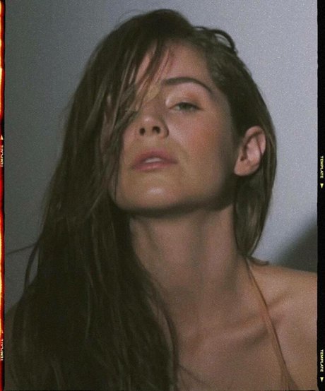 Camila Sodi xxxポルノスター ギャラリー