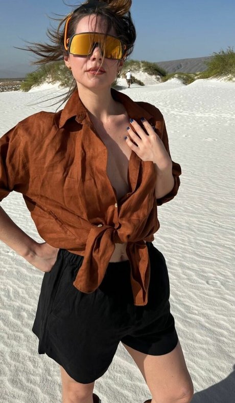 トゥワークオンリーファン 無料セクシー 写真