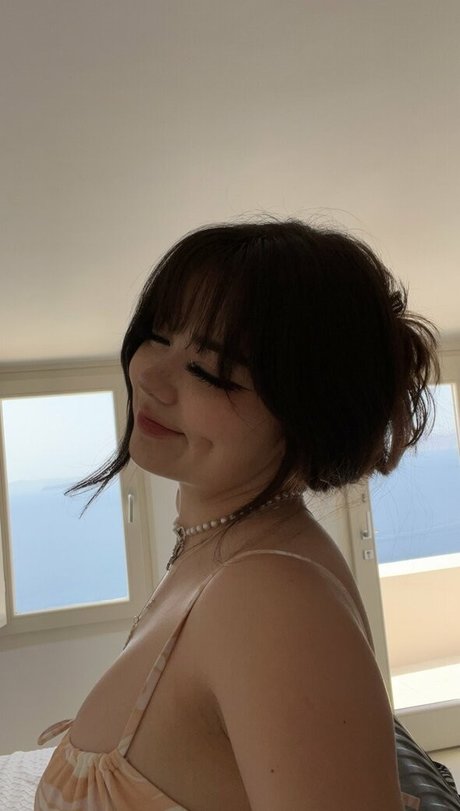 細身の巨乳OnlyFans 無料裸 画像