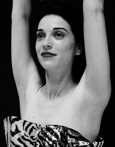 St Vincent ポルノスター 裸 画像
