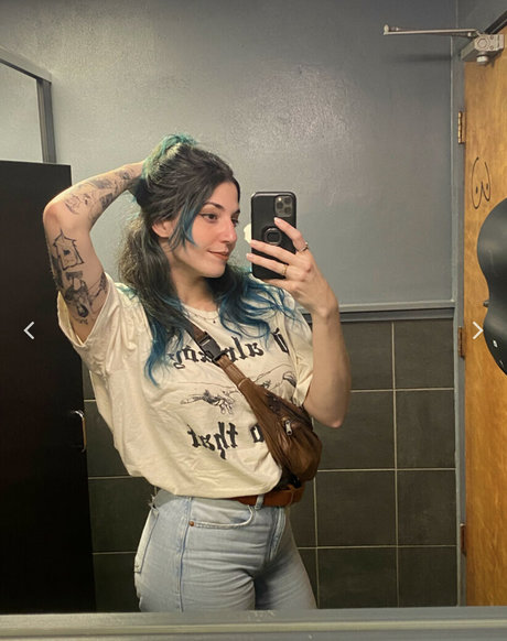 Luna Leah エロティック女優 アーカイブ