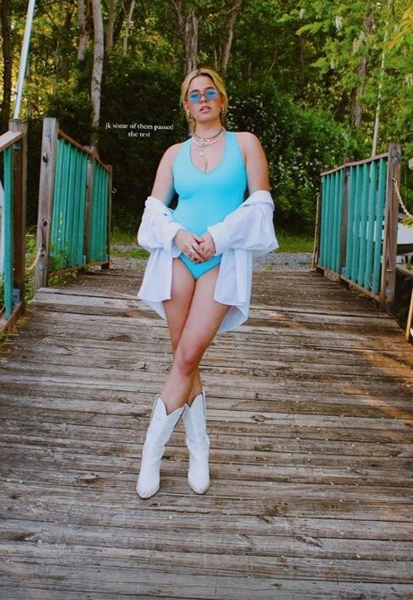 Emma Topp セックスモデル 画像