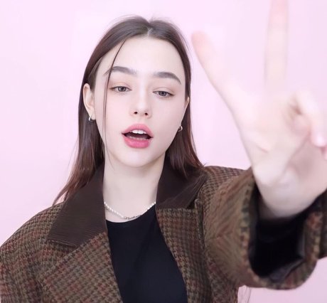 ランジェリーベイビーOnlyFans セクシー裸 アーカイブ