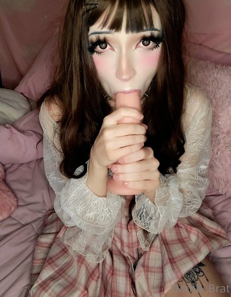 Little lost doe エロティック女優 写真