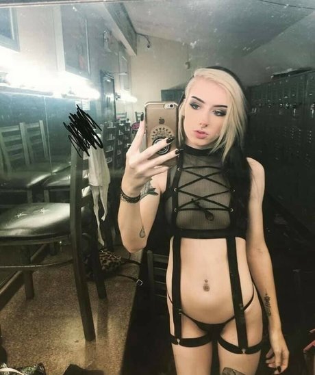 ButaneBunni ポルノスター セクシー ギャラリー