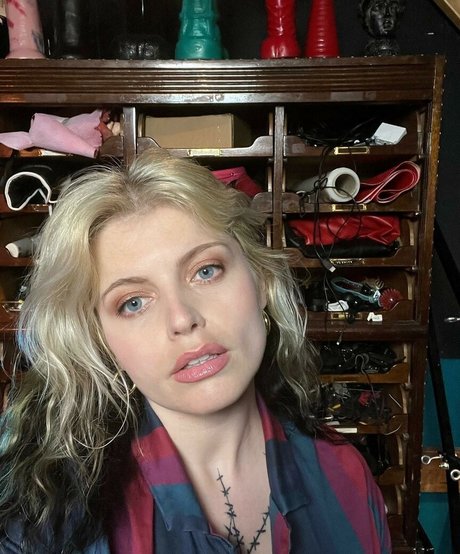 Miss Marilyn 完璧なポルノスター アーカイブ