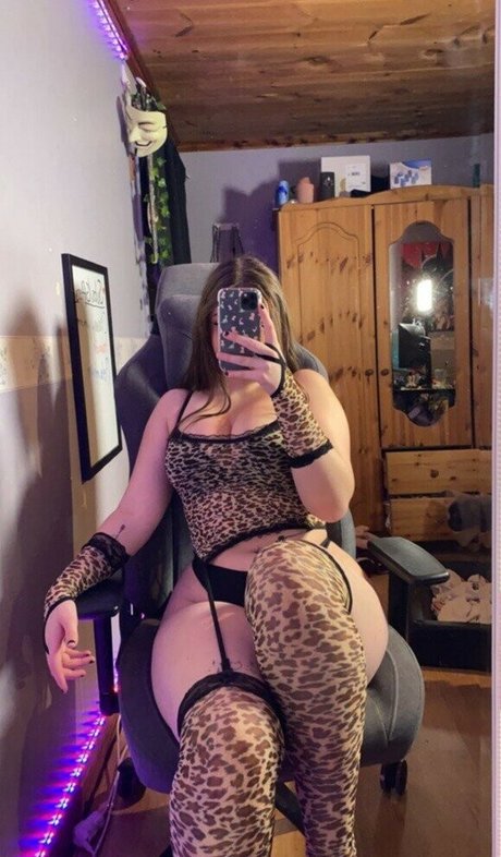 al3xx4ndra セクシー女優 画像