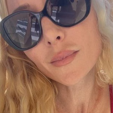 熟女ティーンOnlyFans ホットヌード ギャラリー