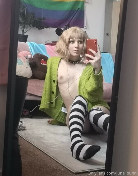 Nihlllxm ホットモデル 写真