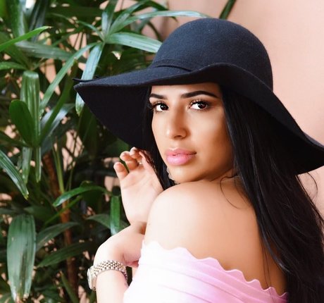 ナイロン足 OnlyFans 無料ヌード 画像