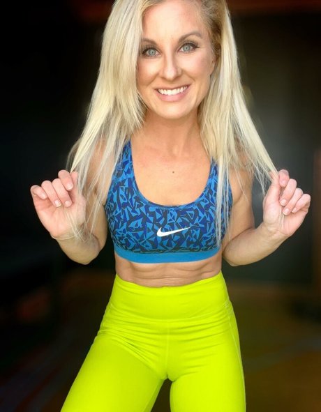 Blonde Country Girl ポルノスター 素敵 画像